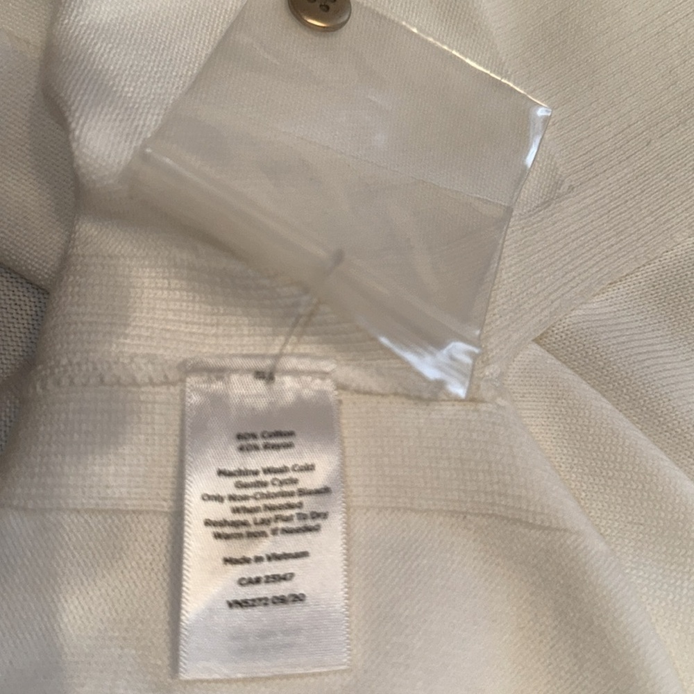 Talbots Girlfriend Cardigan Cream/Ivory Sweater Large Petite NWOT - Picture 13 of 13